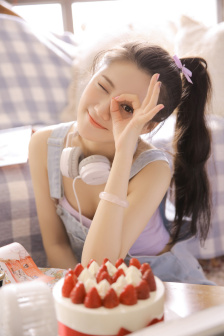 我和小表妺在车上的乱H